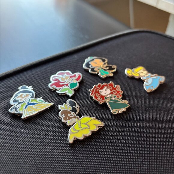 *Authentic* Lot of 6 Disney Princess Pins - Picture 2 of 4